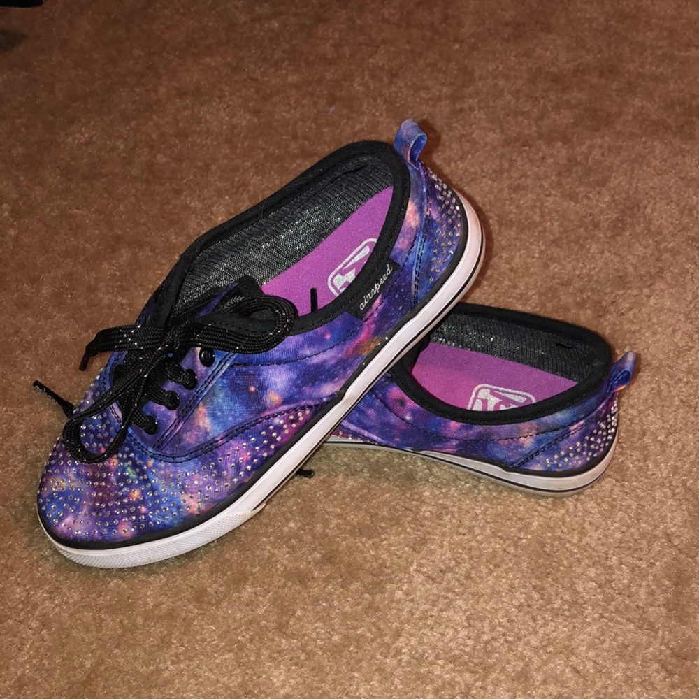 Girls sneakers